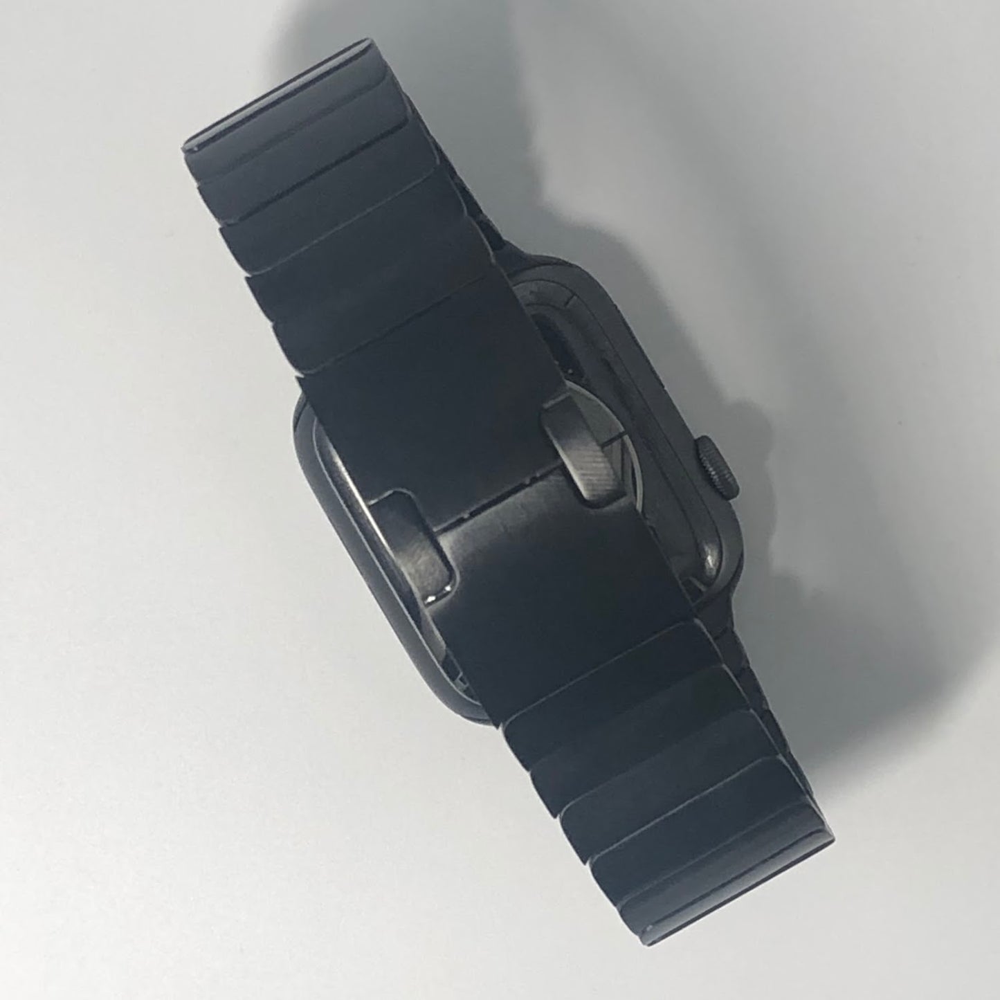 Black stainless steel bracelet strap (button adjustment) 黑色不銹鋼手鐲款錶帶 (按鍵調整款)