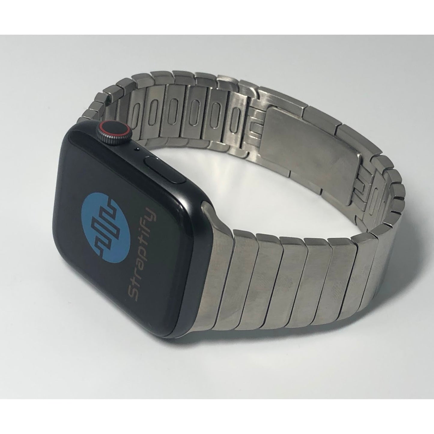 Silver/ Titanium Stainless steel bracelet strap (button adjustment) 銀色/鈦金屬色不銹鋼手鐲款錶帶 (按鍵調整款)