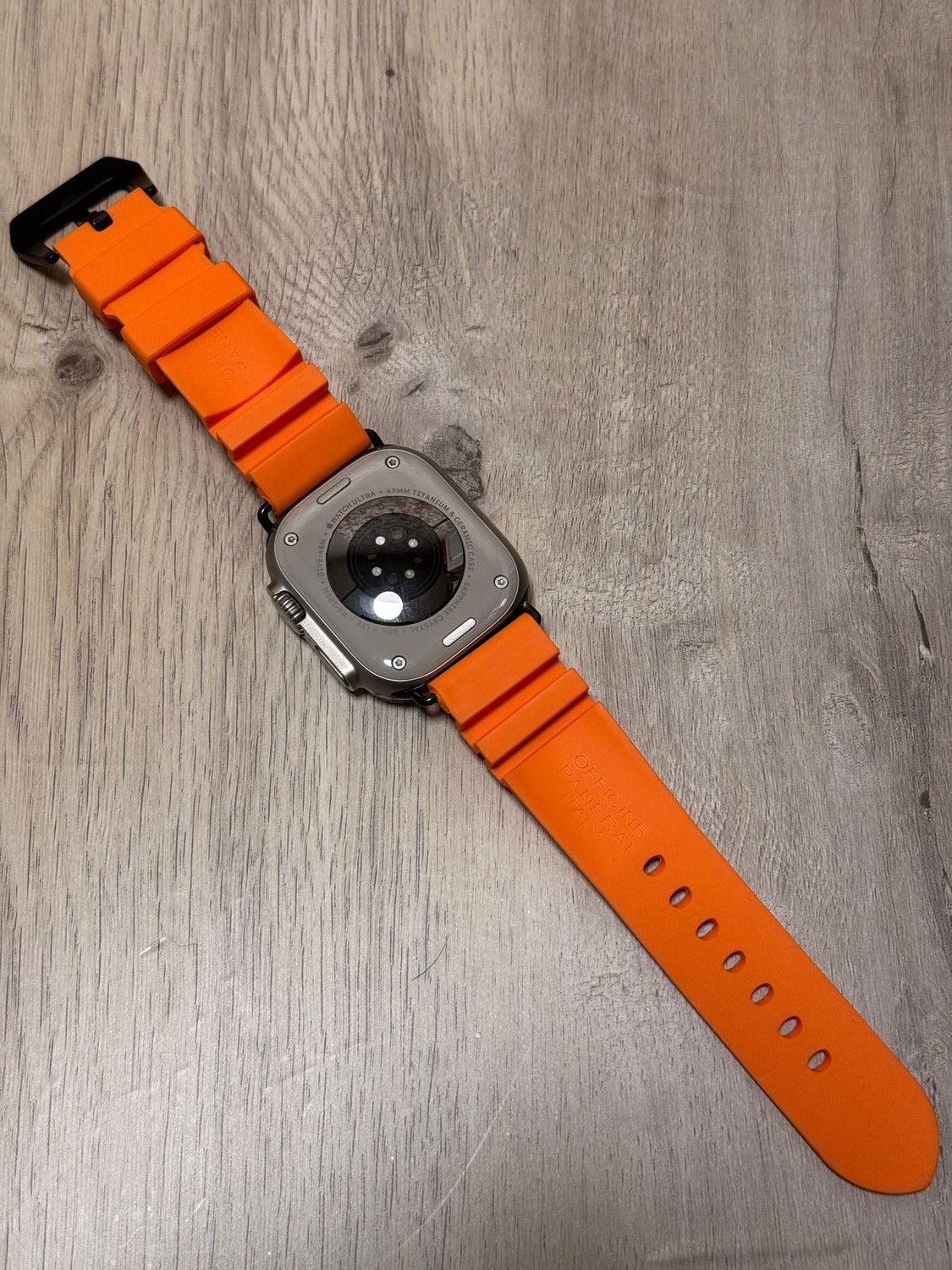 Diving Rubber Watchband - Orange
潛水橡膠錶帶 - 橙
