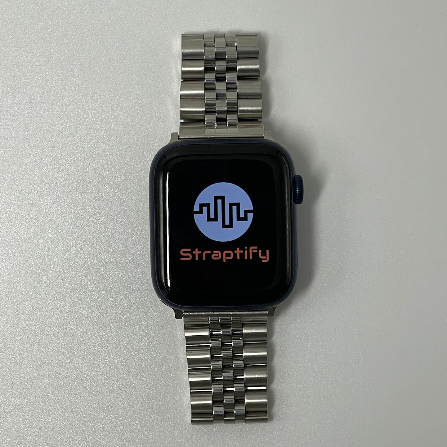 Five-beaded stainless steel solid strap - silver 五珠不銹鋼實心錶帶 - 銀色