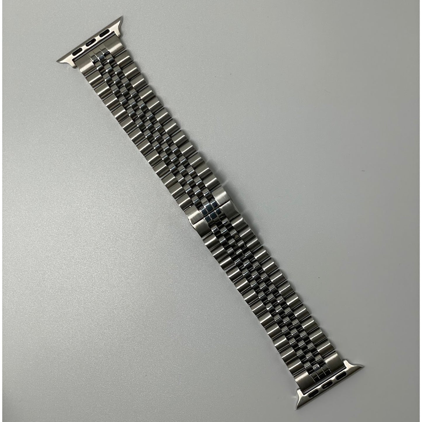 Five-beaded stainless steel solid strap - silver 五珠不銹鋼實心錶帶 - 銀色