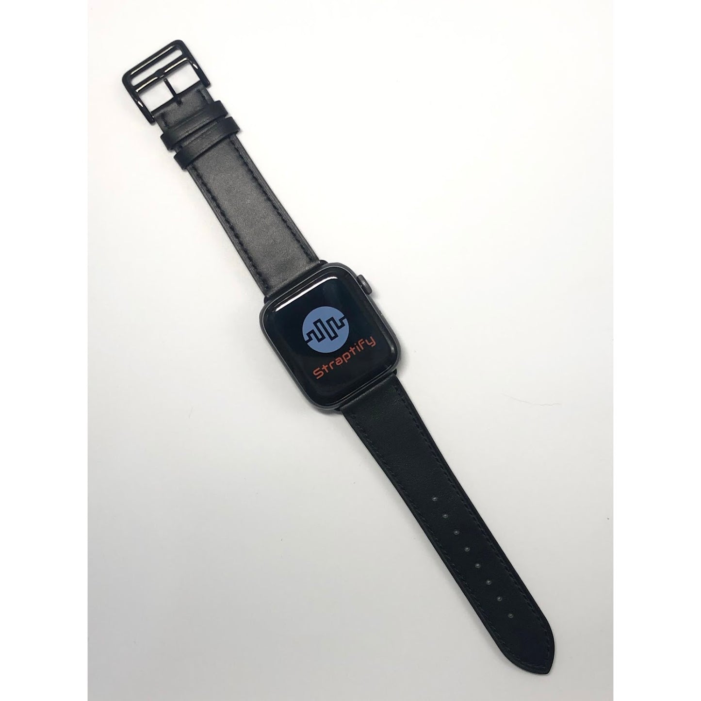 Single-loop leather strap - black
單圈真皮錶帶-黑色